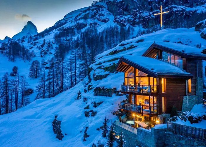 Hotel nahe College: Chalet Zermatt Peak - Your Own Private Luxury Chalet - Includes Professional Staff And Catering - Voted World'S Best Chalet