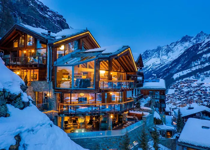 Hotel nahe College: Chalet Zermatt Peak - Your Own Private Luxury Chalet - Includes Professional Staff And Catering - Voted World'S Best Chalet